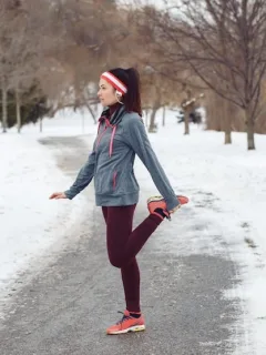 Winter 2025 Athleisure: Style & Function for Cold Weather Workouts - Cover Image