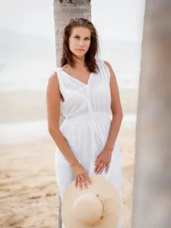 Summer 2025 Linen Looks: Your Guide to Breezy Chic Outfits - Cover Image