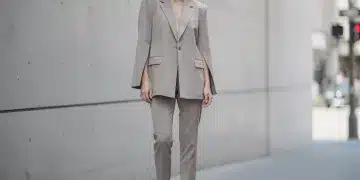 Master the 70/30 Silhouette Rule for Oversized Tailoring in 2026